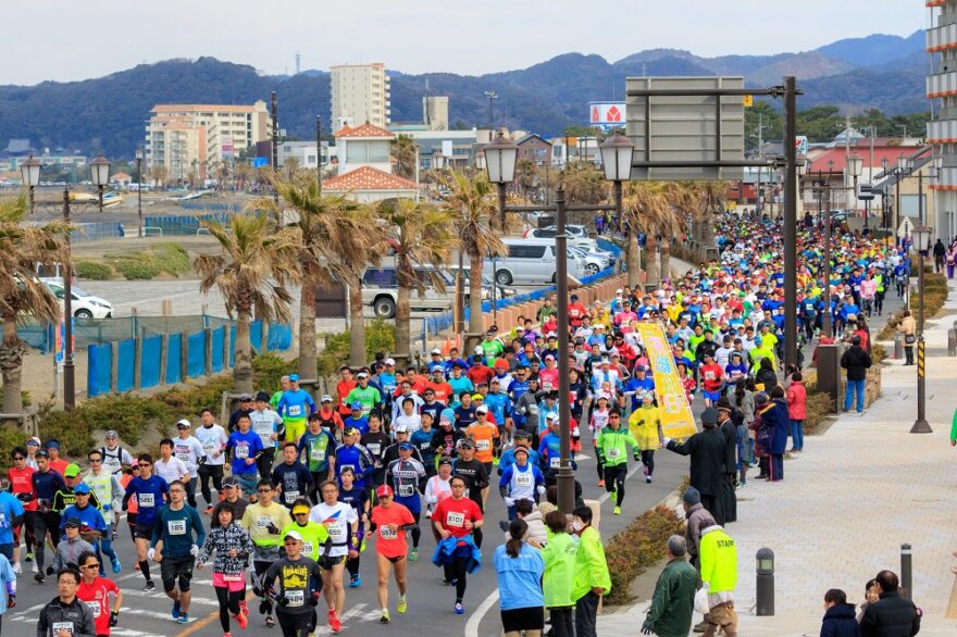 1万人のランナーが健脚を競う　今年で39回目の「館山若潮マラソン」（2019.1.27）