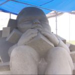 20190701ことしも続々旭の砂で巨大彫刻 (7)