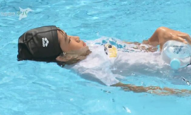 20220905水の事故から命を守れ！市川市の小学校で着衣水泳 (1)