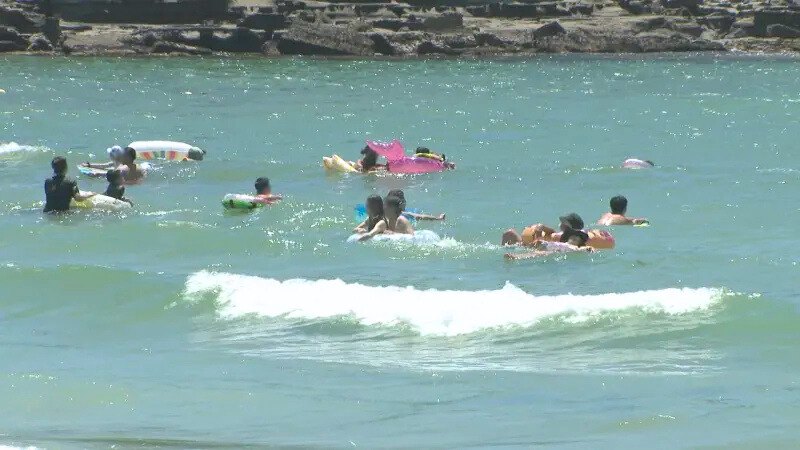 怖い「離岸流」　海水浴でおぼれた人の約３割も　海の事故に注意するには？